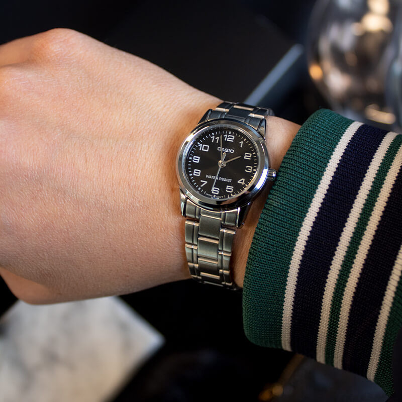 Reloj Casio LTP-v001-1B