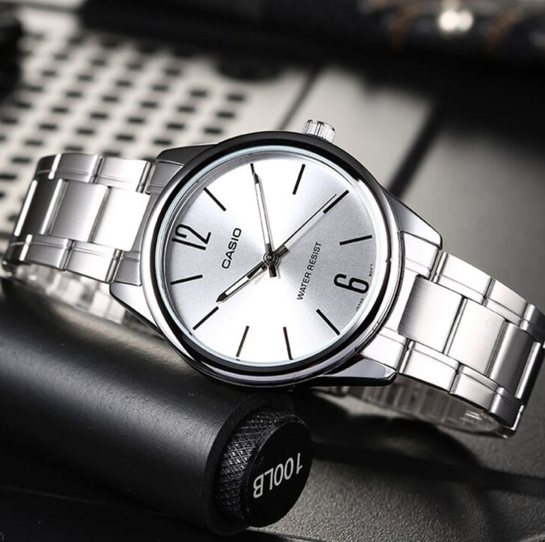 Reloj Casio MCD-U105D-789