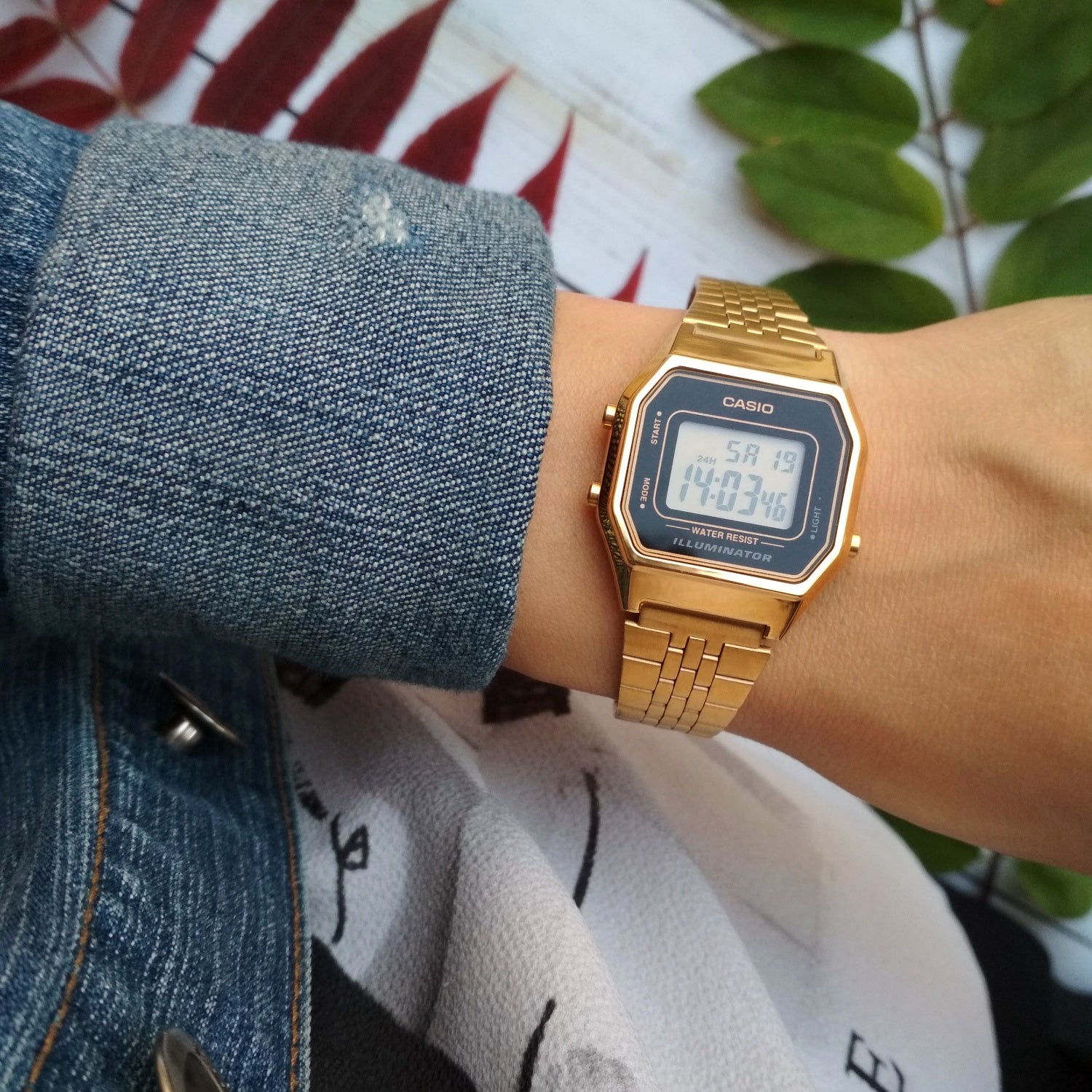 Reloj Casio LA-380WGA-