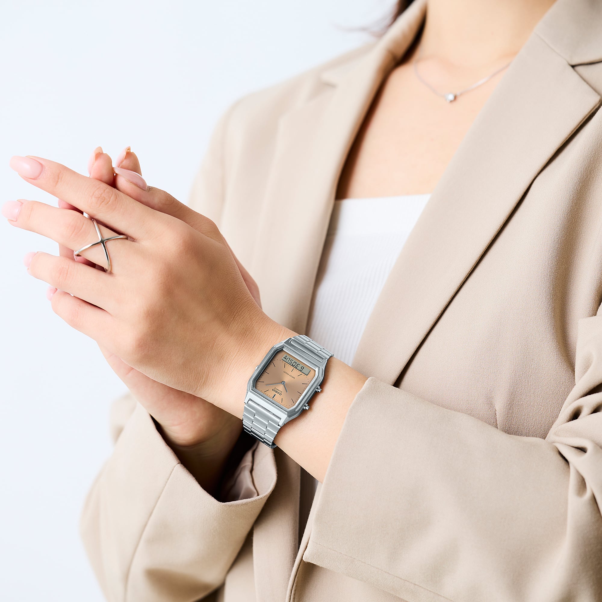 Reloj Casio Q230M