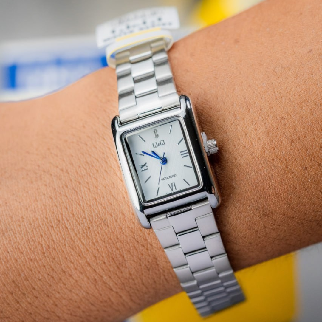 Reloj Mujer l Q68-001 l