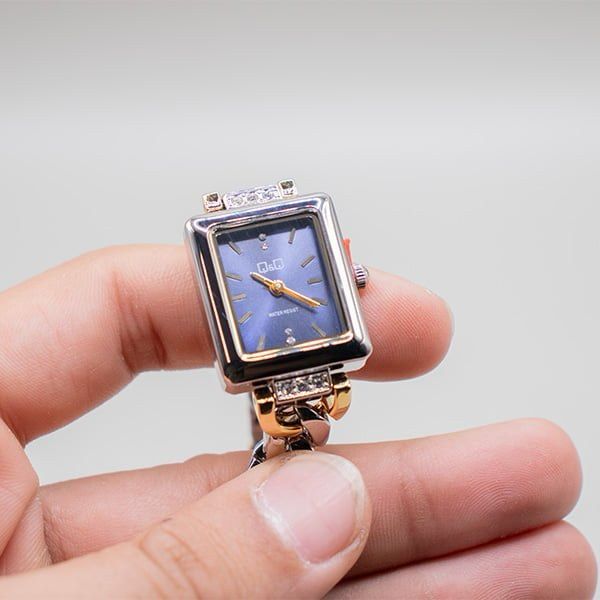 Reloj QQ F05A