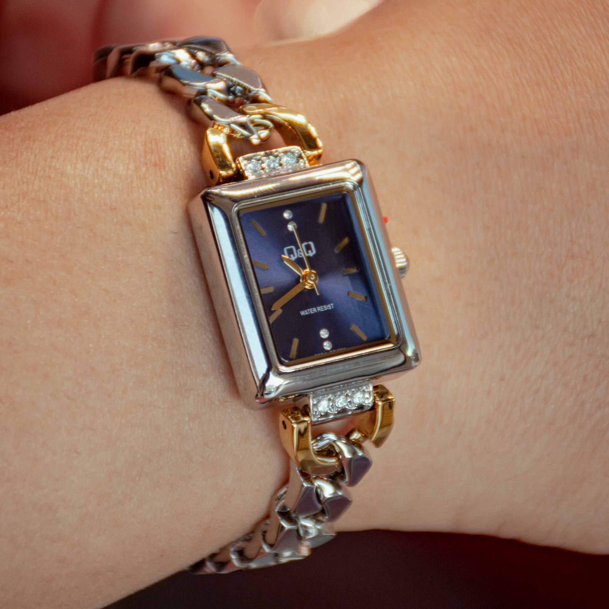 Reloj QQ F05A