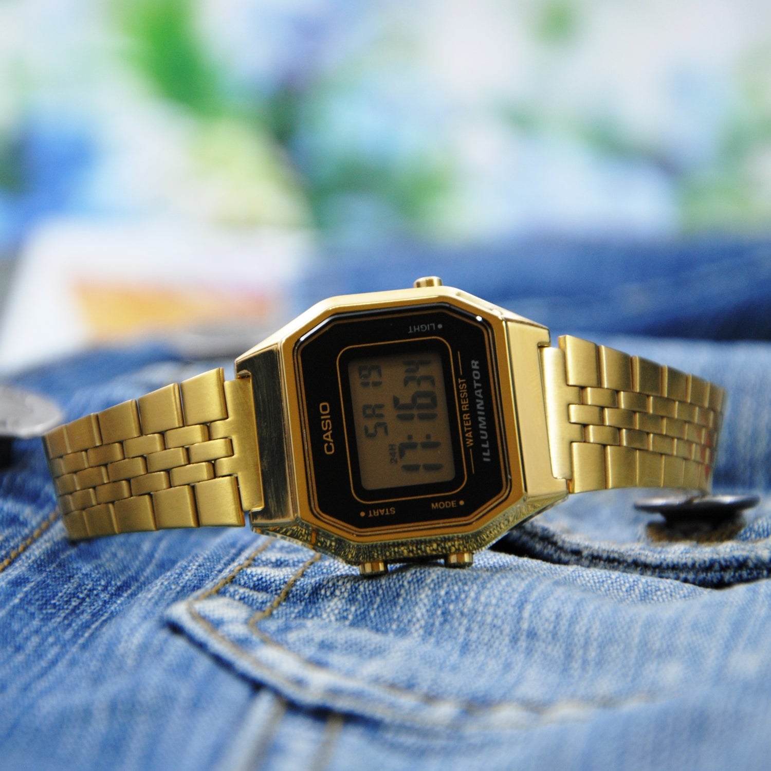 Reloj Casio LA-380WGA-