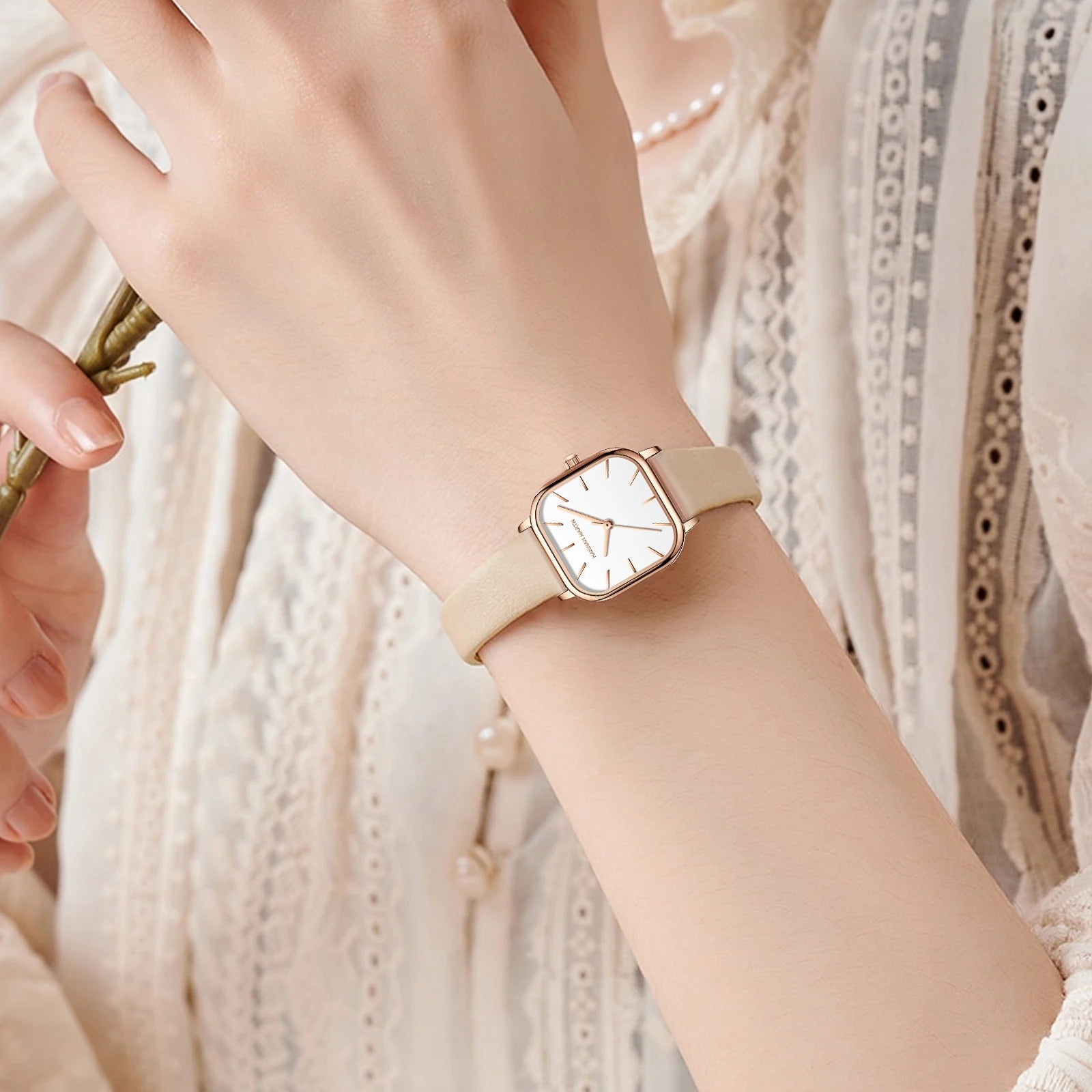 Reloj Hannah Martin 1591
